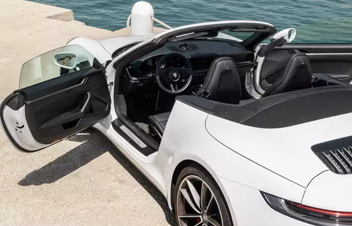 ​Alquiler de Coches de Lujo y Premium en el Aeropuerto de Málaga: Empiece Su Viaje con Estilo