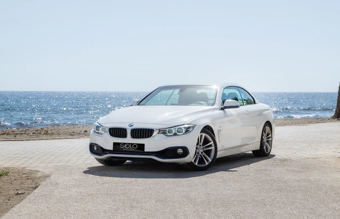 Genießen Sie den Herbst in Málaga mit dem idealen Mietwagen